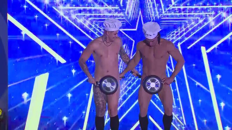 Nico y Facundo en show de talentos de Ganar o Servir