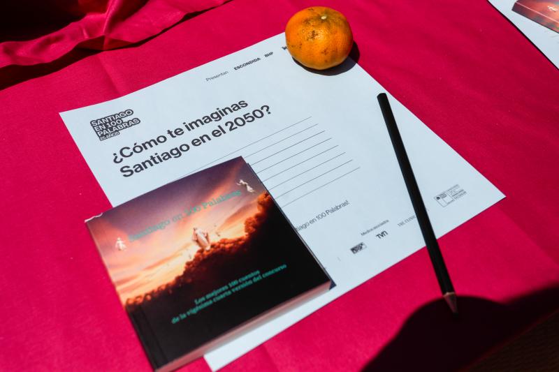 Santiago en 100 palabras. Créditos: Agencia UNO.