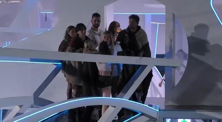 Mundos Opuestos