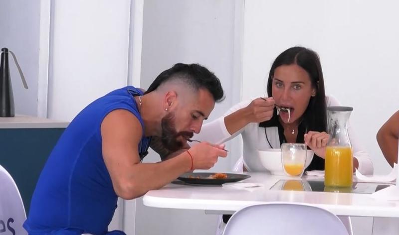 Cyntia Cofano tiene una lesión que podría dejarla fuera del programa.