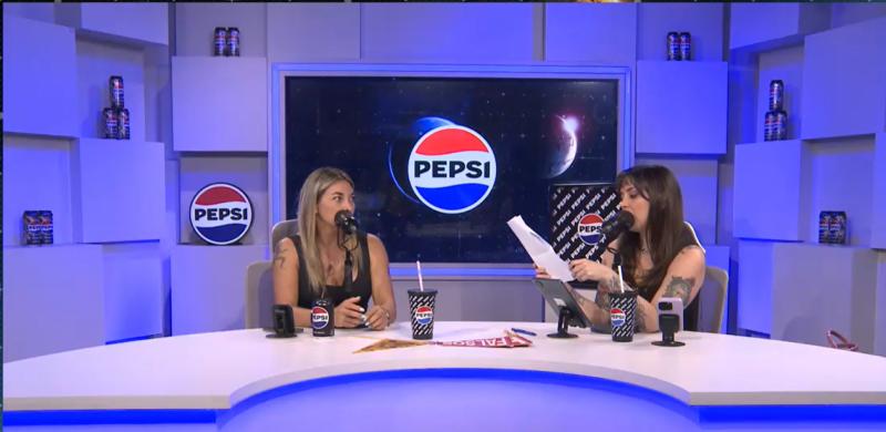 Evelyn Ortiz en el react de Mundos Opuestos