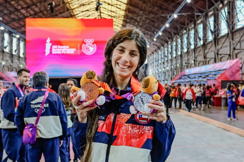Sabrina Polito con sus medallas