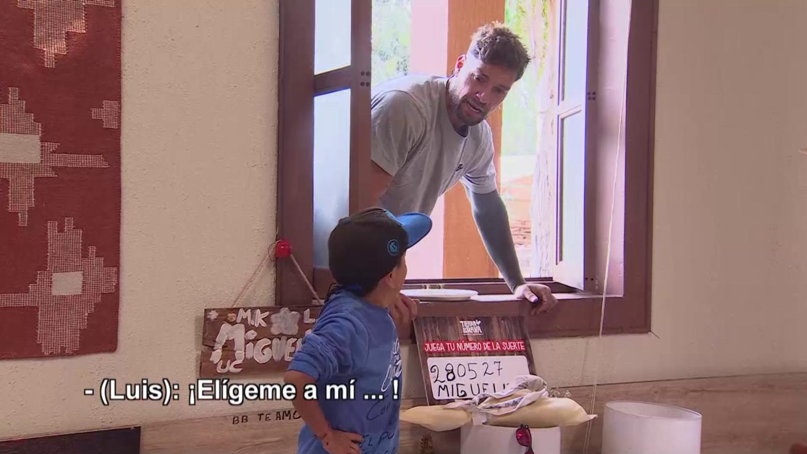 Luis Mateucci encara a Miguelito en Tierra Brava