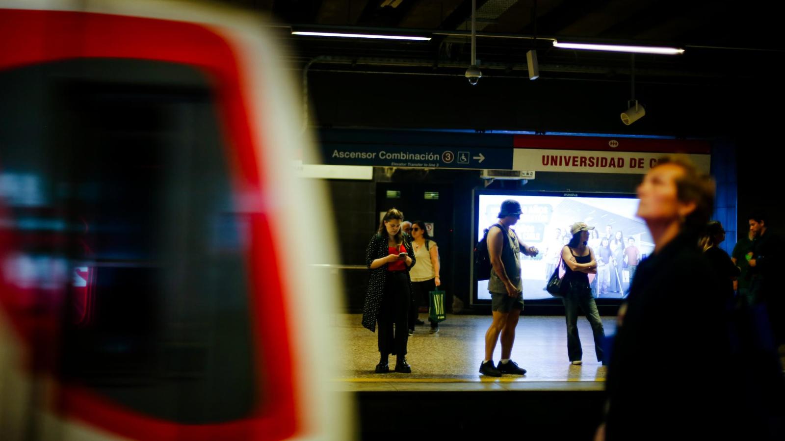 Agencia UNO - Metro de Santiago