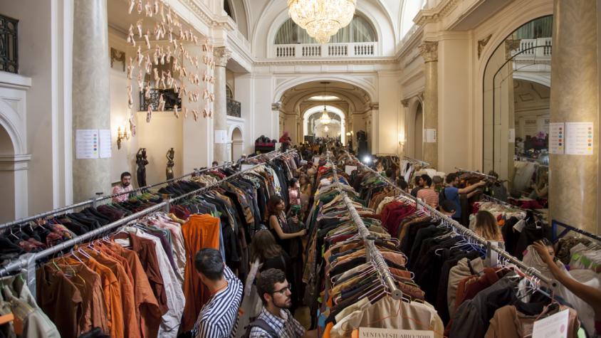 El Municipal de Santiago abre sus puertas para una nueva Venta de Vestuario Teatral.