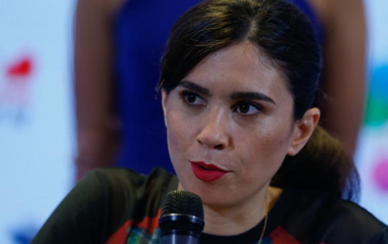 El mea culpa de Javiera Mena tras su bochorno con Alejandro Sanz