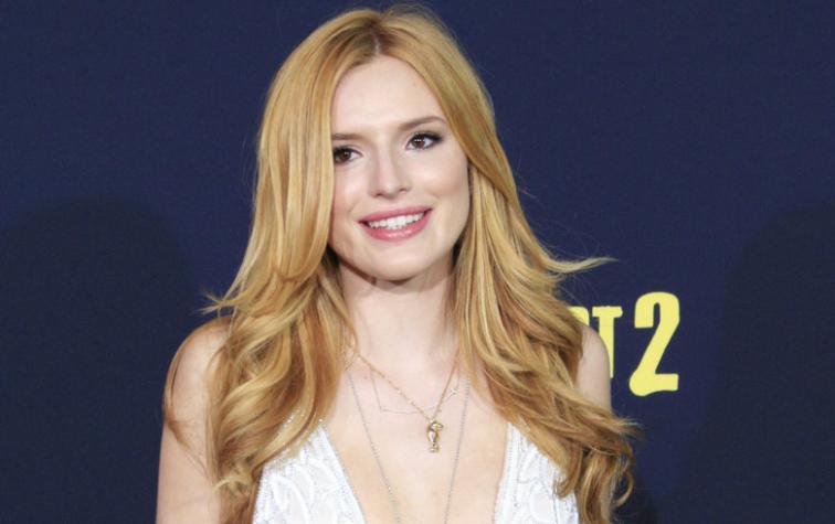 Bella Thorne enfurece usuarios por usar abrigo de piel auténtica