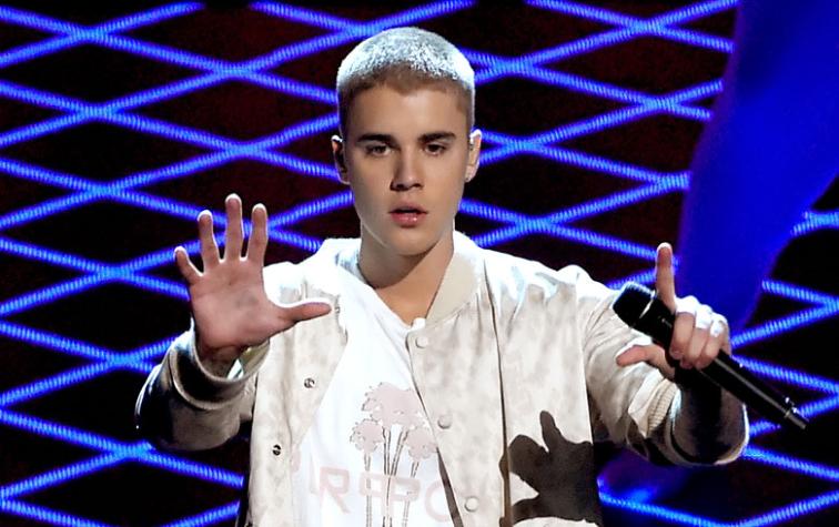 Justin Bieber se enoja y abandona concierto 