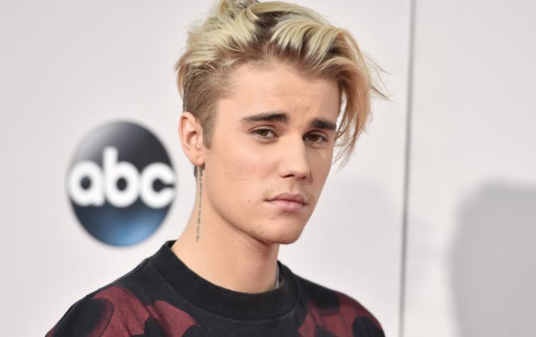 Justin Bieber intenta pasar desapercibido disfrazado en Holanda