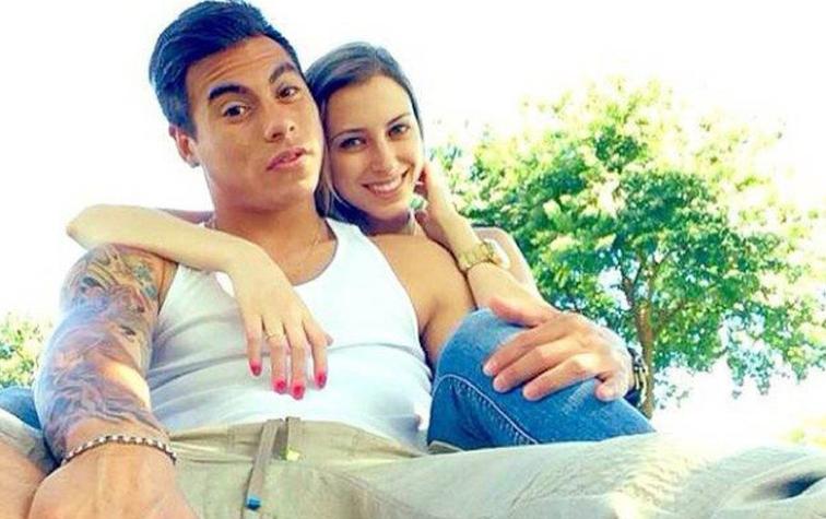 Pareja de Eduardo Vargas "chochea" con sus dos hijos
