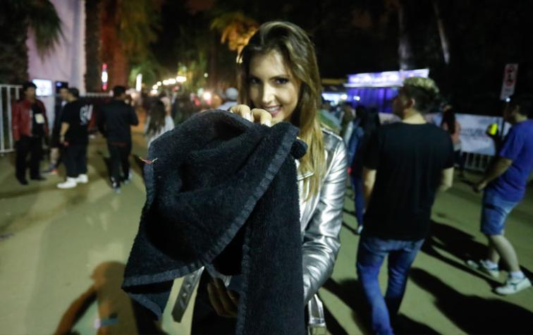 Nataly Chilet se quedó con la toalla de Maluma 