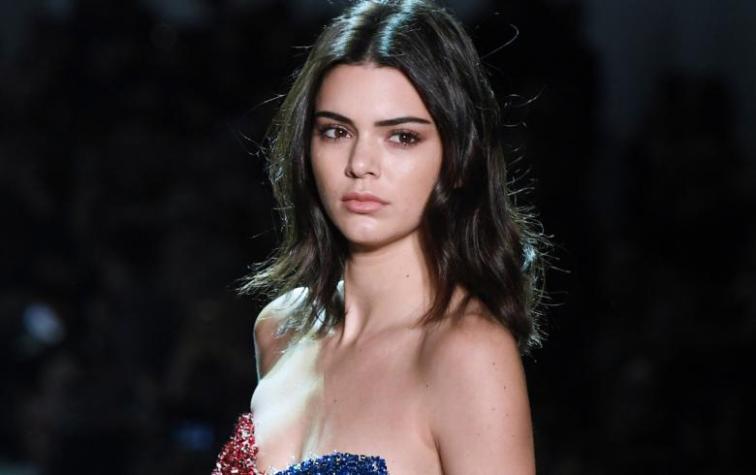 Kendall Jenner publica braless de pasarela