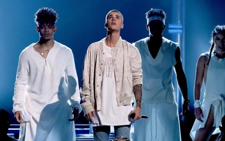 Aseguran que Justin Bieber canceló su gira para dedicarse a Cristo