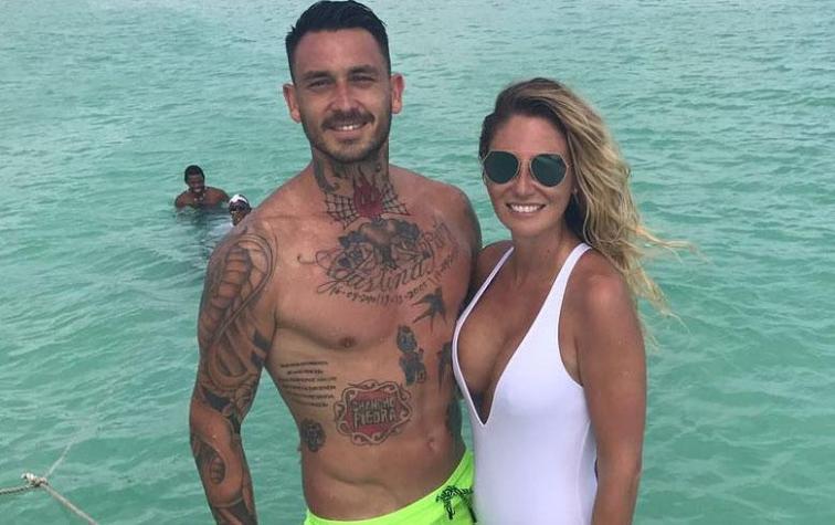 Mauricio Pinilla vistió a toda su familia de azul