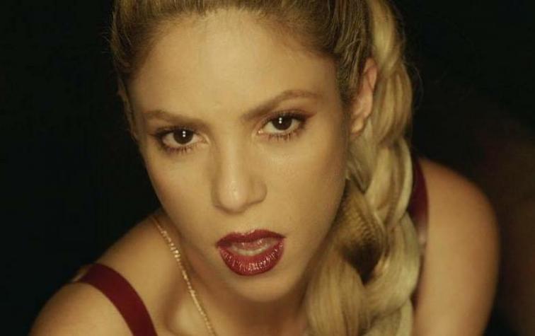 Shakira estrena video clip luciendo su recordada cabellera roja