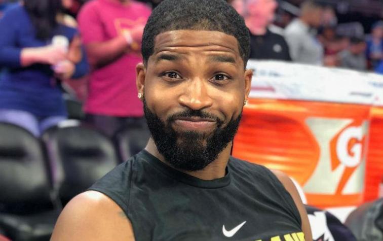 Tristan Thompson se muestra sonriente tras escándalo por infidelidad