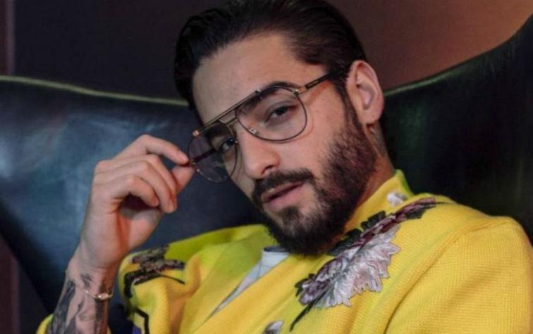 Critican cariñoso saludo de Maradona a Maluma