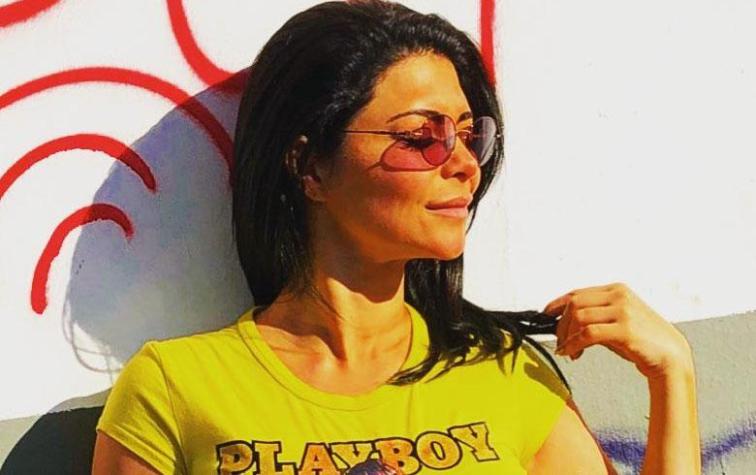 Antonella Ríos luce su figura en foto casual de ropa interior