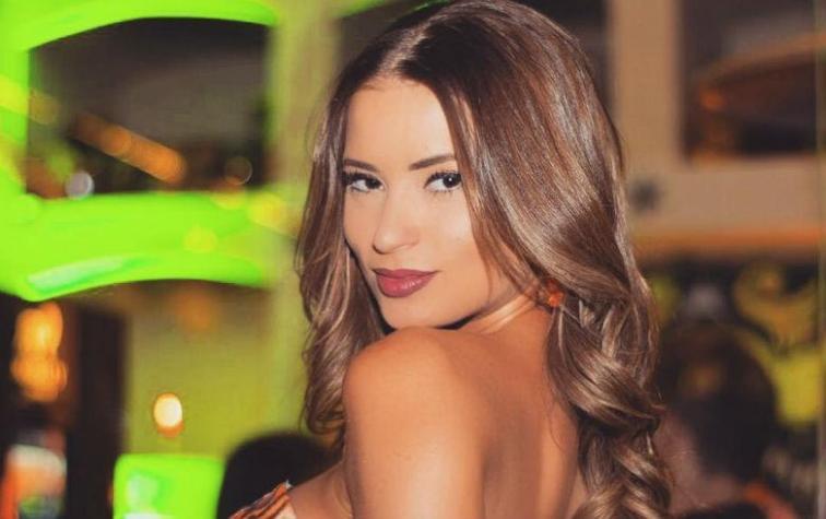 Julia Fernández se unió al bando de las rubias 