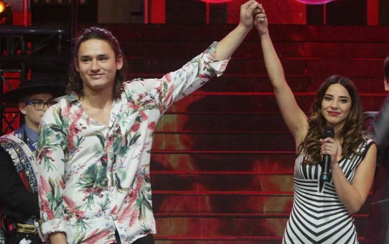 Daniela Castillo y  ex pupilo presumen su amor en redes sociales