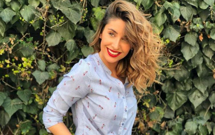 Camila Andrade sorprende con foto en bikini y sin maquillaje