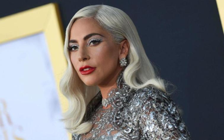 Captan a Lady Gaga cargando una docena de pizzas y la razón es aplaudida por sus fans
