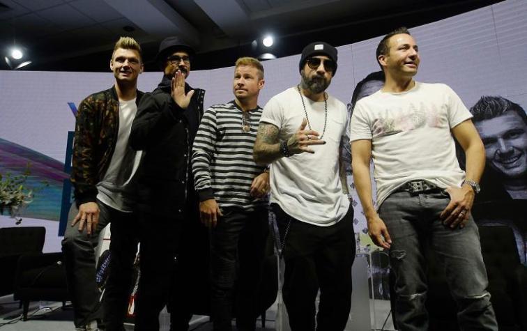 Las estilosas zapatillas que los Backstreet Boys mostraron en conferencia de prensa