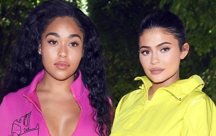 Amiga de Kylie Jenner reclama que la celebridad la dejó en situación de calle