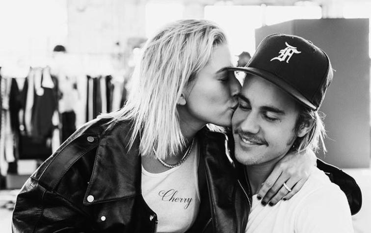 Justin Bieber defiende a Hailey y admite que aún ama a Selena Gómez