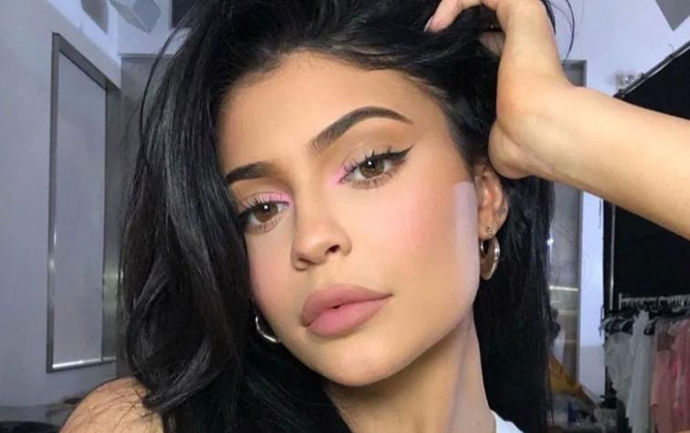 Kylie Jenner vende más de la mitad de su empresa a conocida multinacional