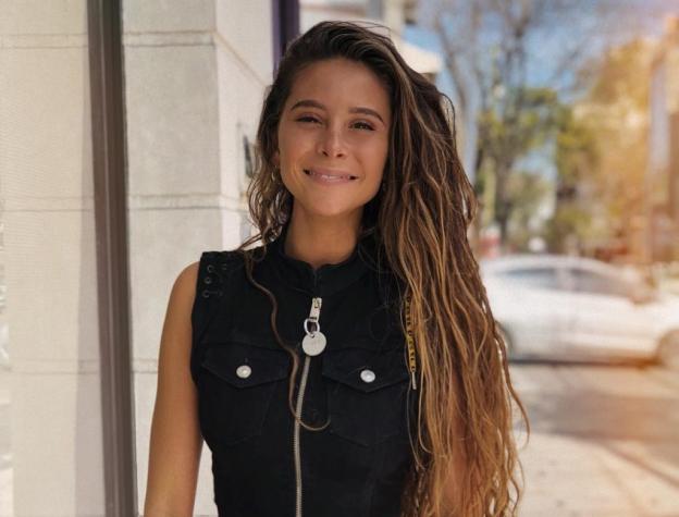 Camila Gallardo se emociona y declara en video que es fan de Naya Fácil