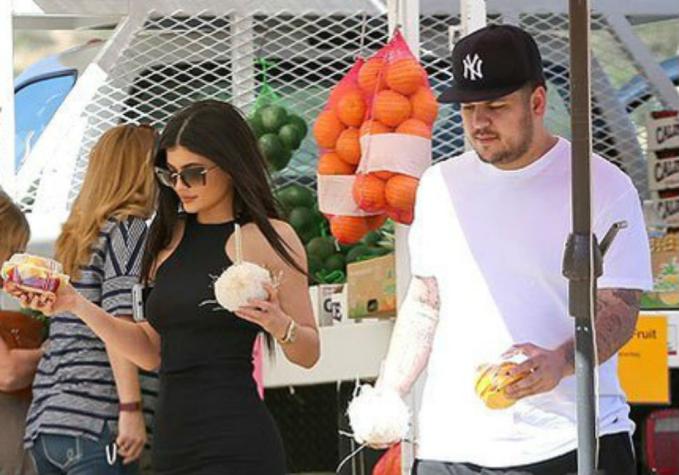 Kylie Jenner estaría manteniendo económicamente a Rob Kardashian