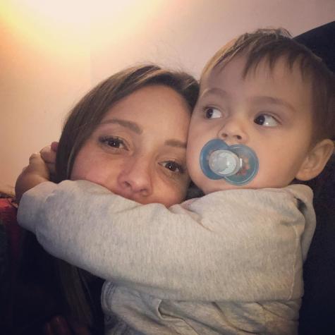 Maly Jorquiera comparte tierno video de su hijo cumpliendo labores hogareñas
