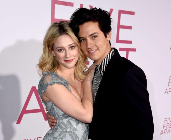 Lili Reinhart y Cole Sprouse terminaron su relación 