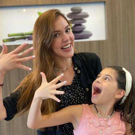 Carolina Mestrovic muestra el cumpleaños virtual de su hija con Mario Velasco