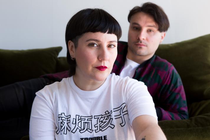 Modérnico estrena nuevo single "Junto mis piezas"
