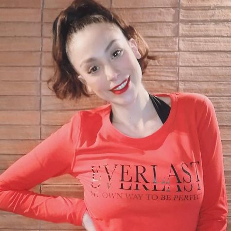 Yamna Lobos disfraza a su hija y a su pareja con el mismo concepto
