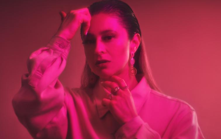 Fernanda Valt y su nuevo single: "Abrázame el alma"