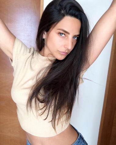 Daniela Castillo cambia de look y se une a tendencia del momento
