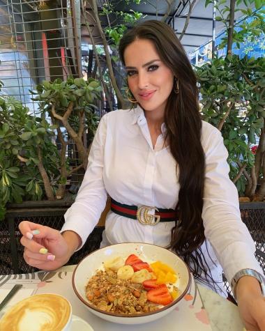 Adriana Barrientos deja poco a la imaginación con particular bikini