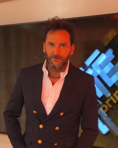 Daniel Fuenzalida sorteó dinero en fiesta realizada en su casa