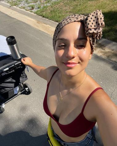 Rocío Toscano luce sus glúteos en ajustado traje de baño 