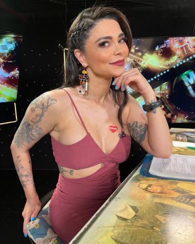 Antonella Ríos recibe diciembre con postal en ropa interior