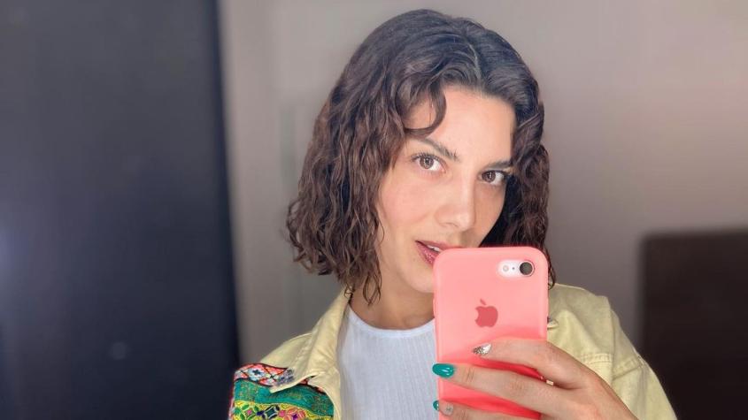Kathy Contreras se somete a particular tratamiento estético en sus piernas