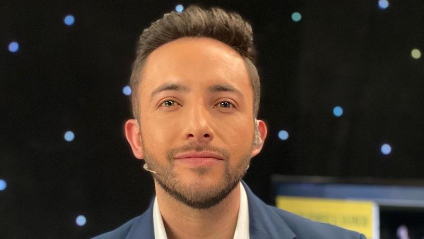 "A todo cachete": Hugo Valencia desafió la censura con osada postal en playa nudista
