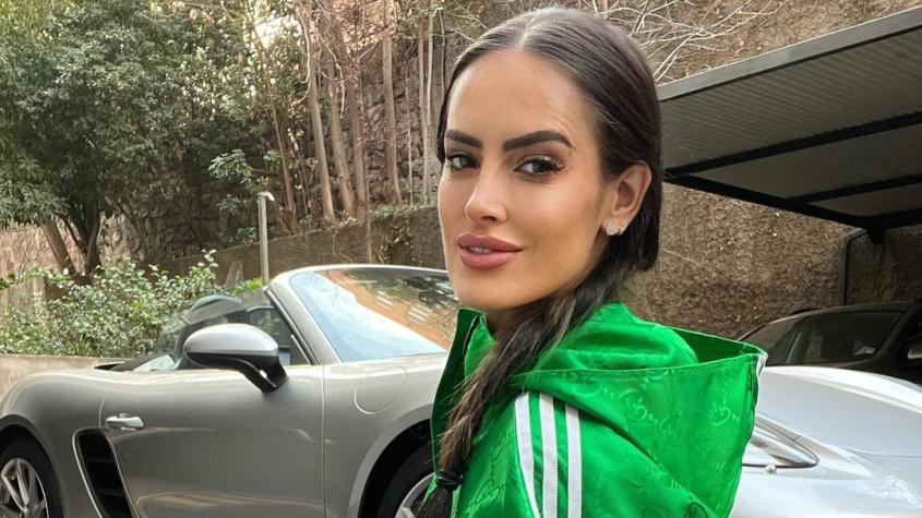 "Es un desagrado verte": Adriana Barrientos recibe crueles comentarios por hacer yoga en bikini