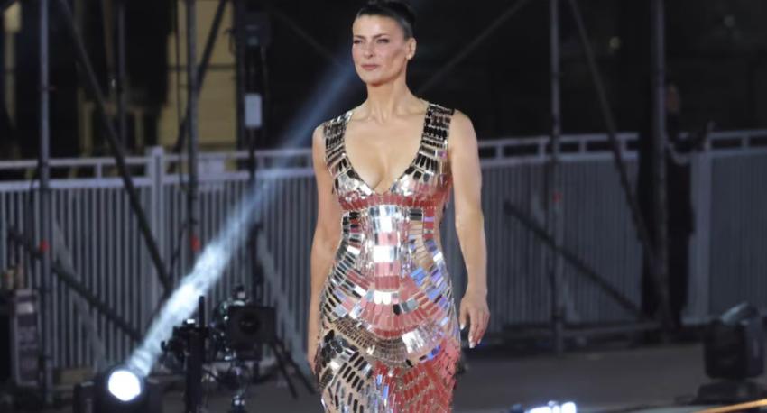 Tonka Tomicic volvió en gloria y majestad a la Gala de Viña 2025: lució despampanante vestido con espejos