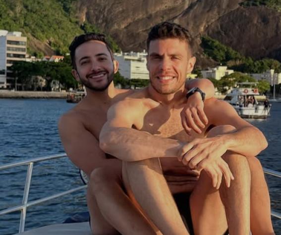 "La artista que amo, con el hombre que amo": Hugo Valencia disfrutó emotivo viaje junto a su pareja para ver a su ídola