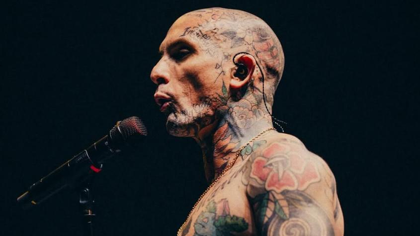 Emanuel Noir, vocalista de Ke Personajes, confirma romance con reconocida exchica reality en Chile