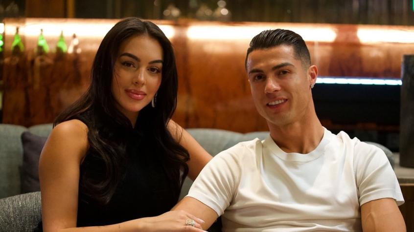 “Sí, quiero. En esta y en todas mis vidas”: Cristiano Ronaldo y Georgina Rodríguez anuncian su matrimonio con un impresionante anillo